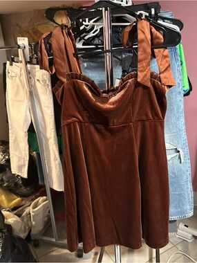 DANIELLE BERNSTEIN Rust Brown Velvet Mini Dress with Tie Straps